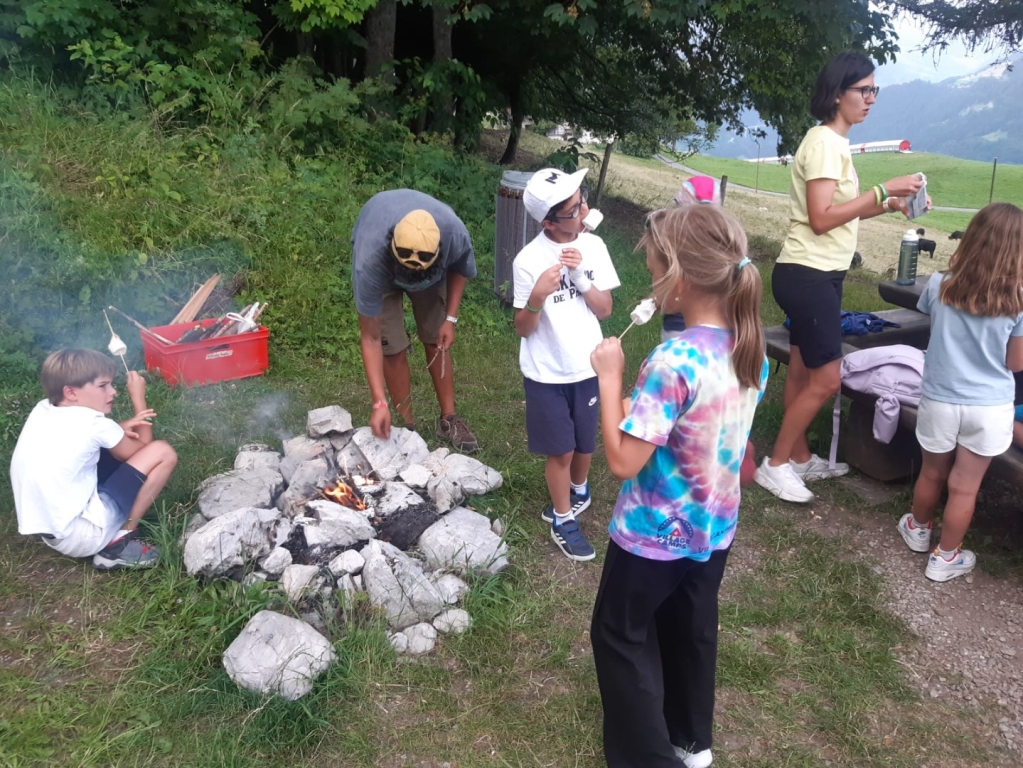 Village Camps International Summer Camp Leysin, Switzerland 2025-08-09 https://www.villagecamps.com/journals_admin/images/2612-0576-greenies 1.jpg